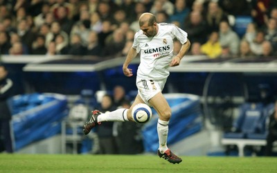 环球电竞快讯-克瓦拉茨赫利亚当选队内射手王